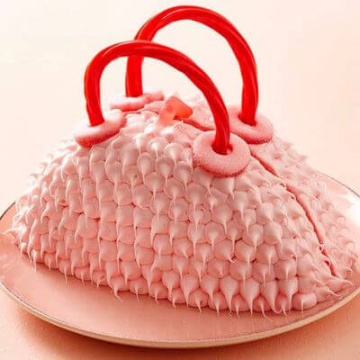 Pink purse cake